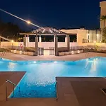 Luxury Alamos Garden Con Parking Apartman